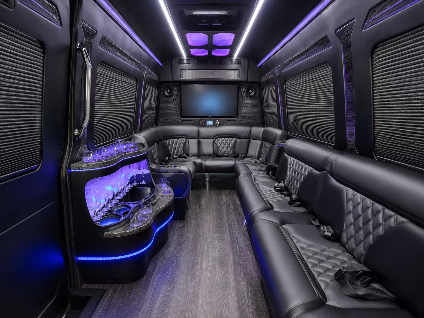 compare buses for henderson executive airport pickups and drop offs