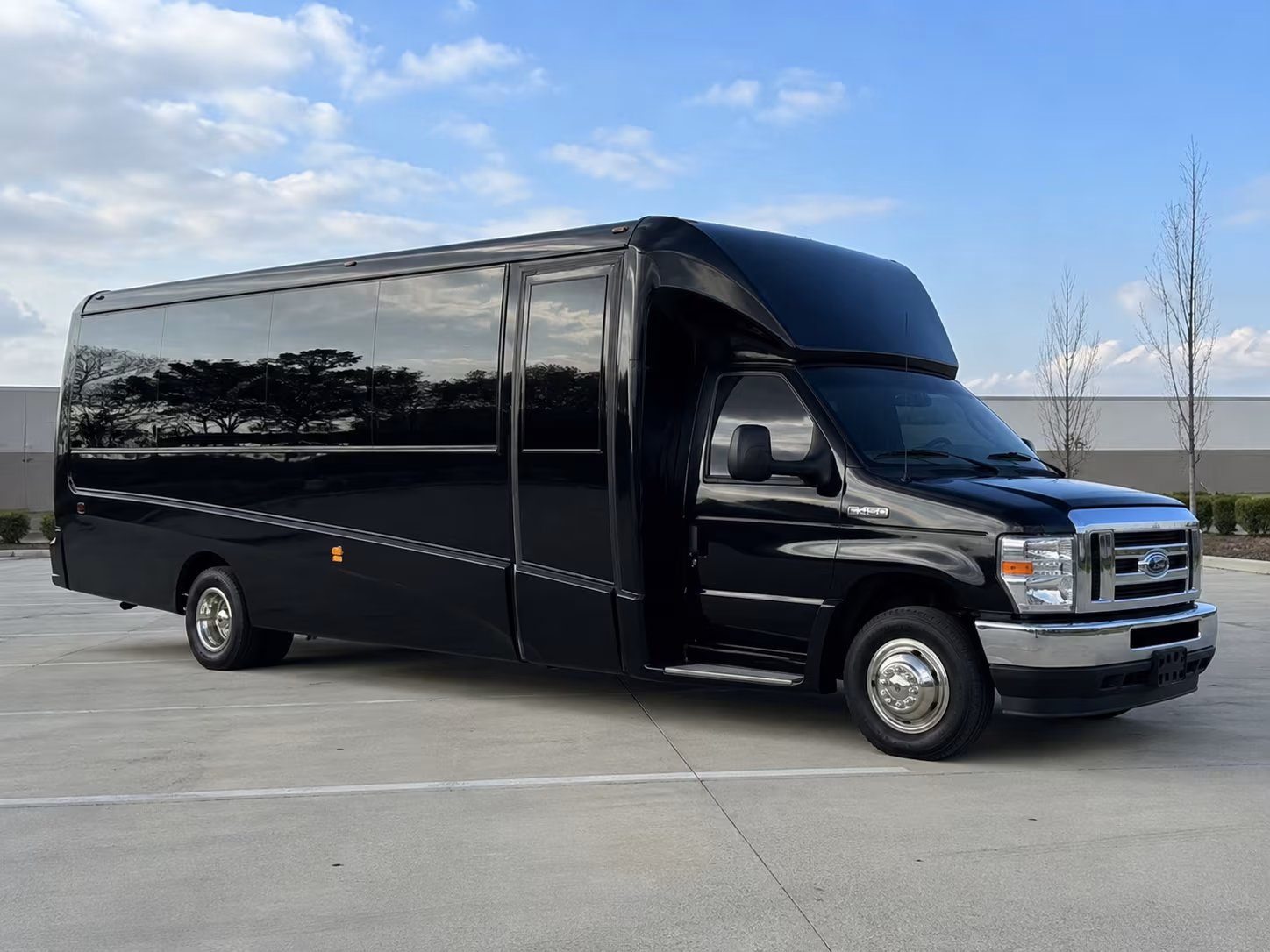 hendersoncharterbuscompany com can handle airport transfers between henderson and harry reid international