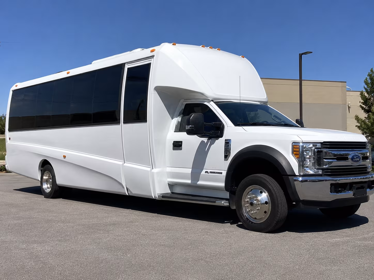paradise private airport shuttle bus rentals in paradise