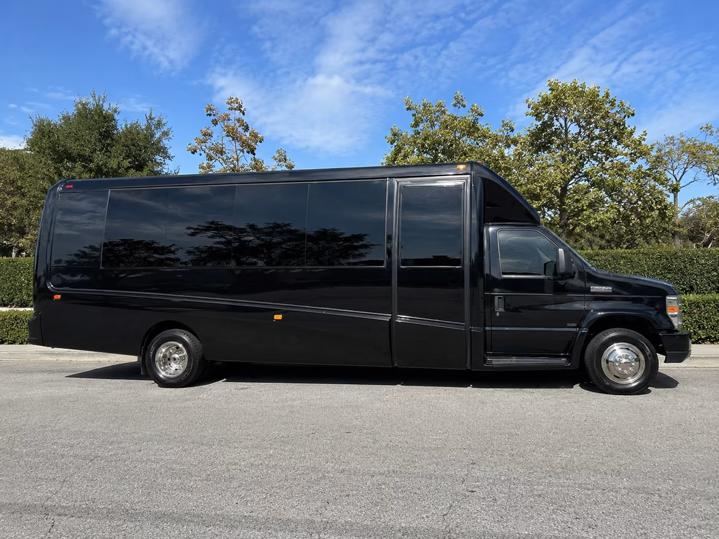 you can count on hendersoncharterbuscompany com for employee commuter shuttle service along the st rose corridor